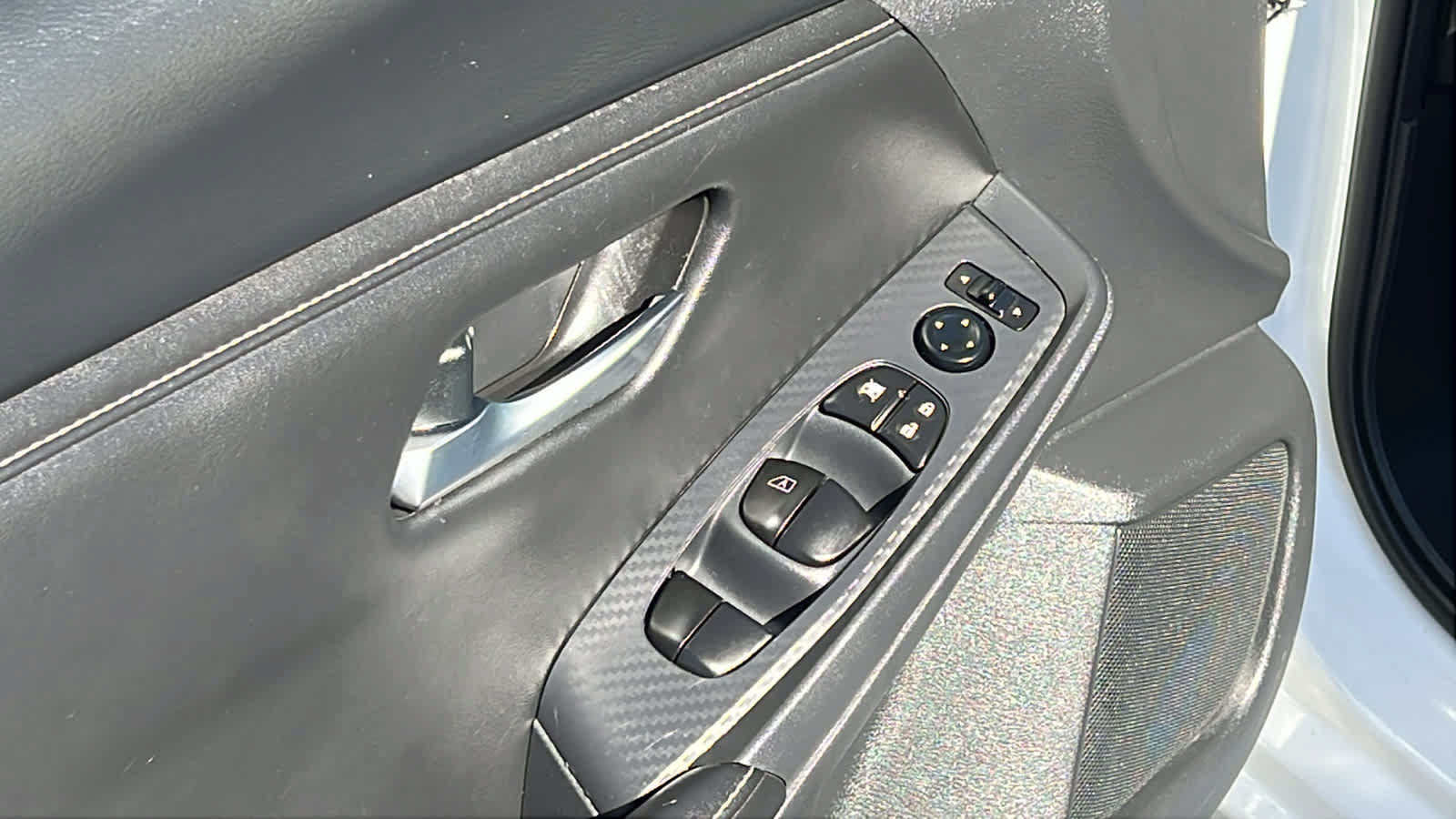 Used 2024 Nissan Sentra SV FWD image 22