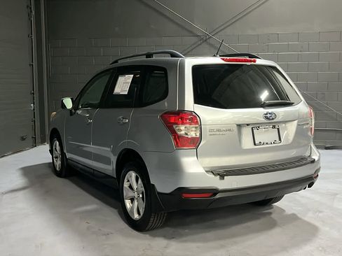 Used 2015 Subaru Forester 2.5i Premium w/ All-Weather Package AWD/4WD image 4