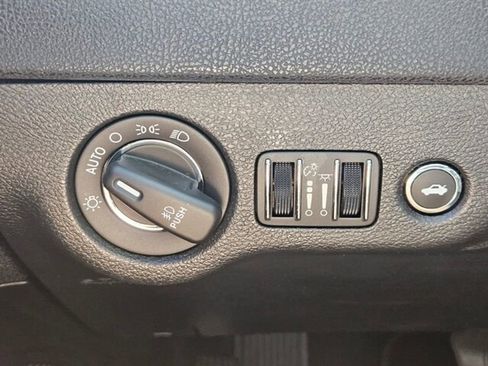 Used 2022 Chrysler 300 Touring L w/ Popular Equipment Group image 23