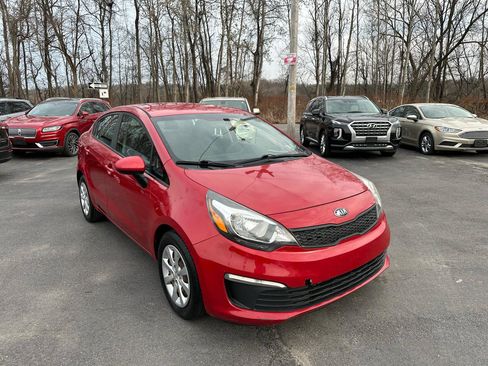 Used 2017 Kia Rio LX w/ Power Package image 3