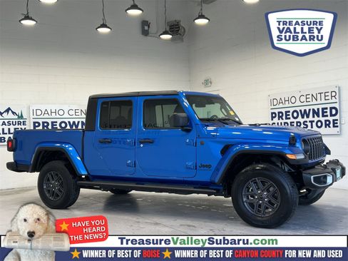Used 2024 Jeep Gladiator Sport image 1