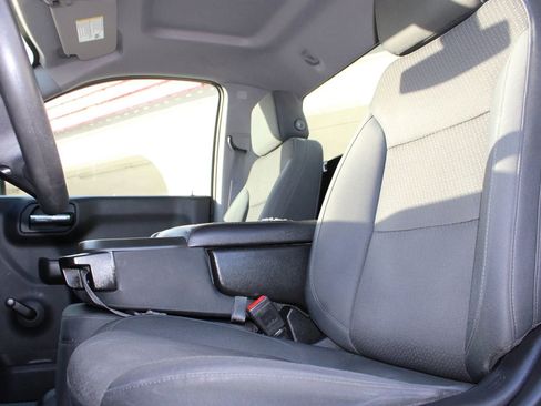 Used 2019 Chevrolet Silverado 1500 W/T w/ Trailering Package image 18