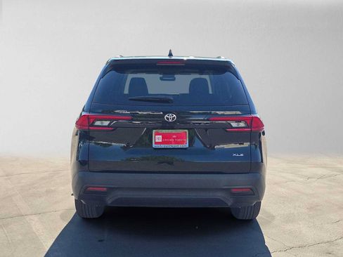 Certified 2026 Toyota Grand Highlander FWD image 4