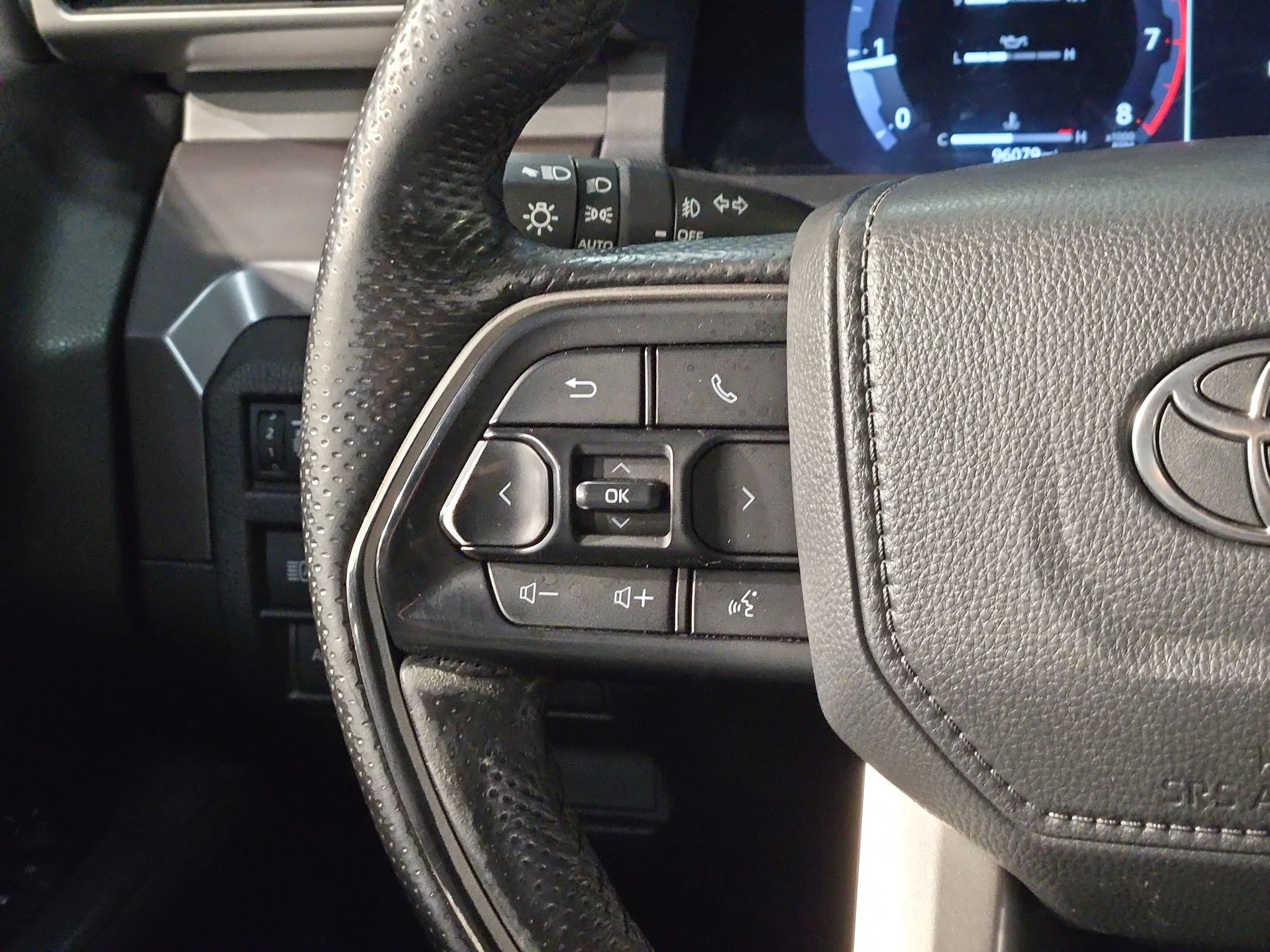 Used 2025 Toyota Tacoma TRD Off-Road w/ TRD Off Road Upgrade Package AWD/4WD image 22