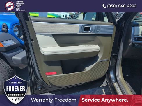 Used 2024 Hyundai Santa Fe Calligraphy FWD image 17