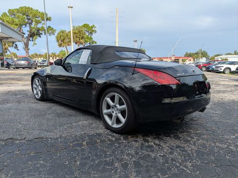 Used 2004 Nissan 350Z Touring RWD image 7
