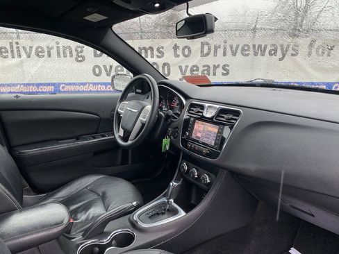 Used 2013 Chrysler 200 Limited w/ Sun/Sound Group image 17