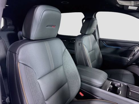 New 2026 GMC Acadia AT4 w/ Luxury Package AWD/4WD image 29