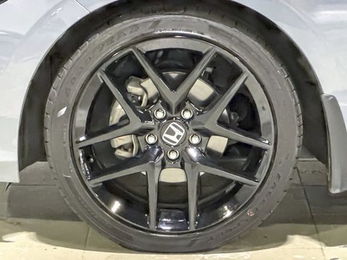 Used 2024 Honda Civic Sport image 11