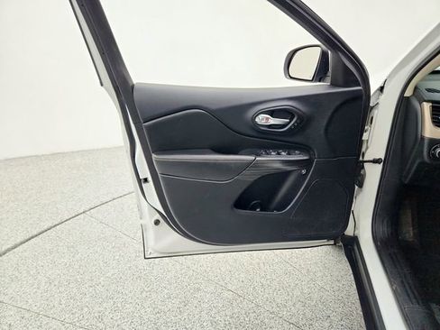 Used 2016 Jeep Cherokee Limited w/ Luxury Group image 22