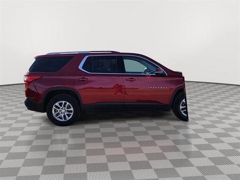 Used 2018 Chevrolet Traverse LT image 9