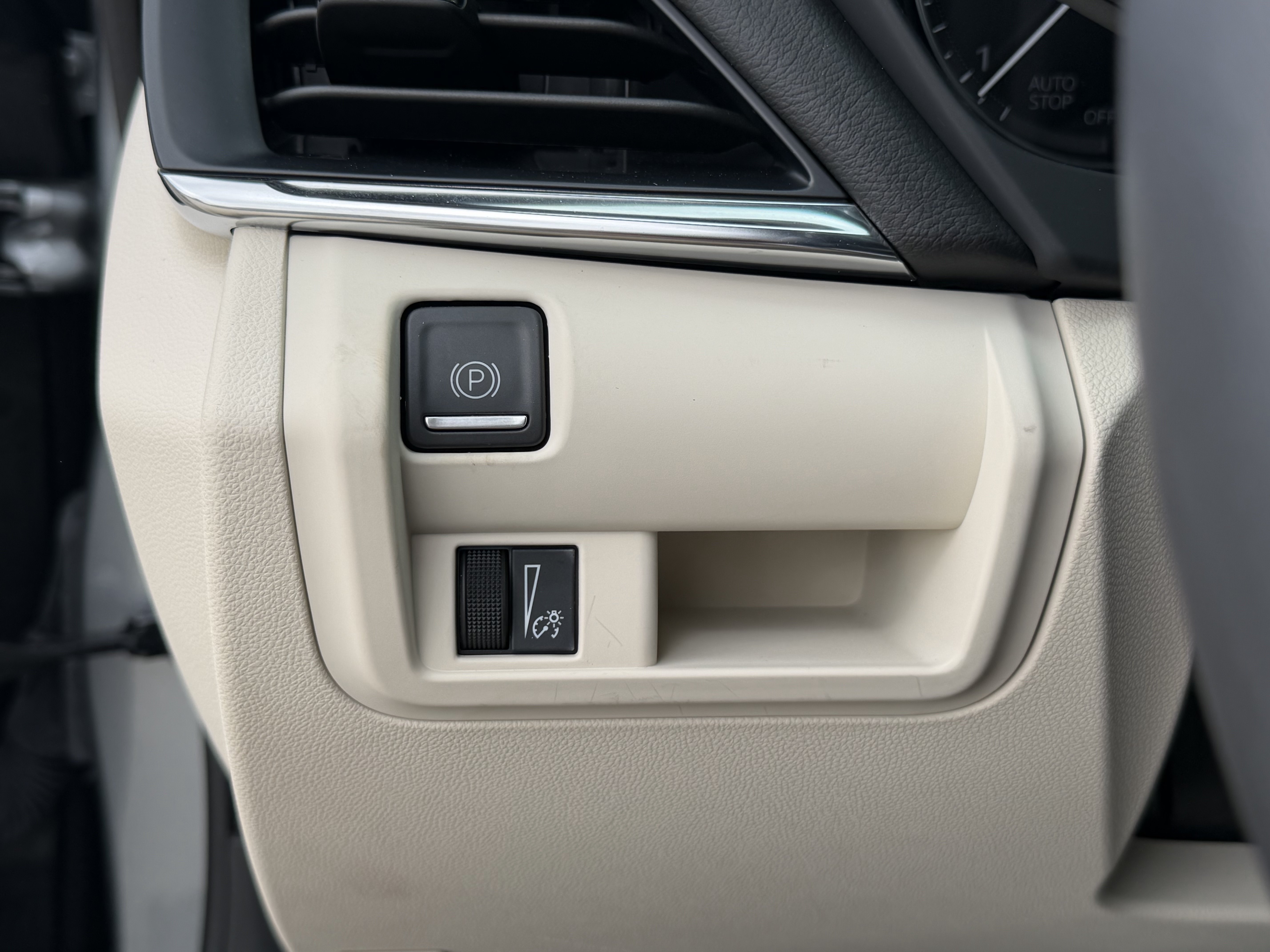 Certified 2025 Cadillac CT4 Premium Luxury RWD image 23