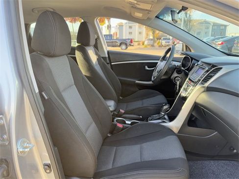 Used 2016 Hyundai Elantra GT image 26