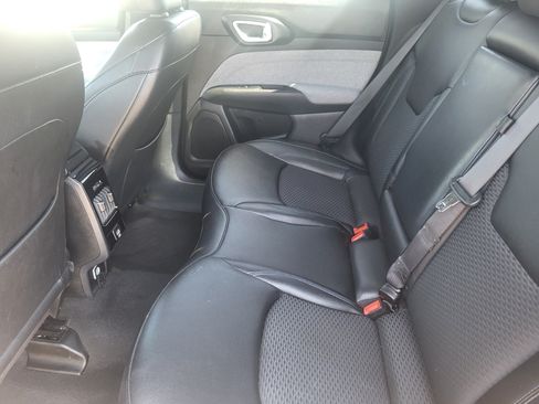 Used 2024 Jeep Compass Latitude AWD/4WD image 19