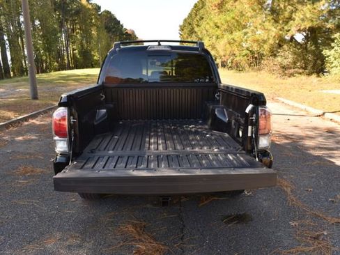 Used 2023 Toyota Tacoma TRD Sport image 18