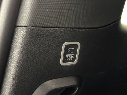 Used 2022 Jeep Grand Wagoneer Series II image 19