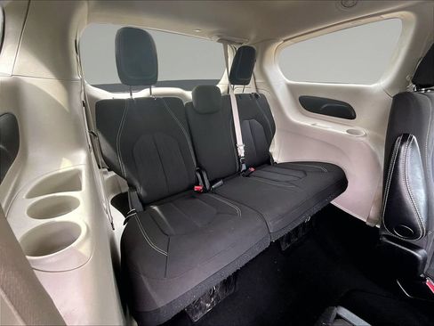 Used 2023 Chrysler Voyager LX FWD image 29