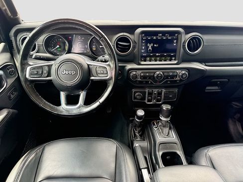 Used 2022 Jeep Wrangler Unlimited Sahara w/ Cold Weather Group AWD/4WD image 24