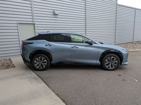 Used 2023 Lexus RZ 450e Premium image 6