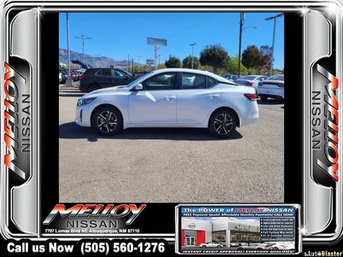 Used 2025 Nissan Sentra SV image 2