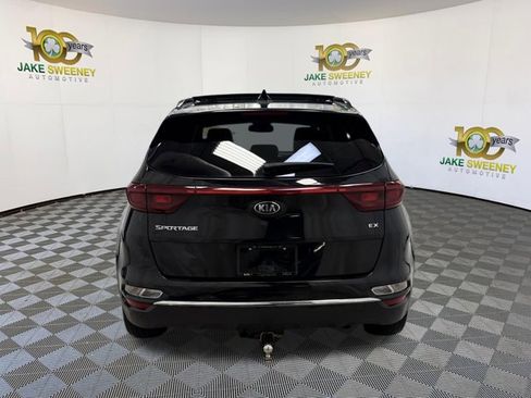 Certified 2022 Kia Sportage EX w/ EX Technology Package image 9
