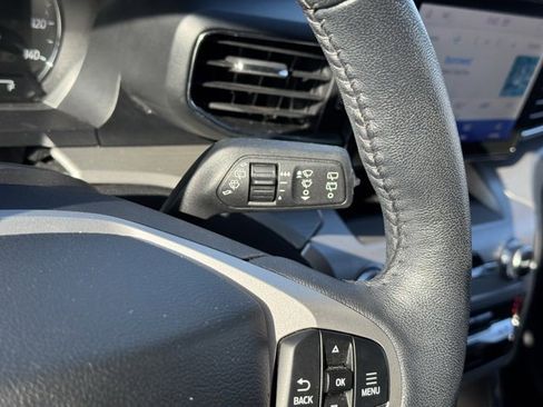 Certified 2022 Ford Explorer XLT w/ Equipment Group 202A image 30