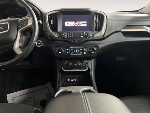 Used 2020 GMC Terrain Denali w/ Denali Premium Package AWD/4WD image 9