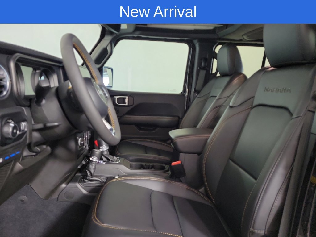 Used 2024 Jeep Wrangler Unlimited Sahara w/ Technology Group AWD/4WD image 12