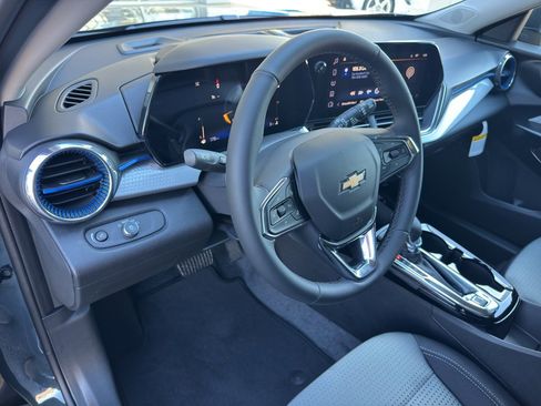 New 2026 Chevrolet Trax LT image 8