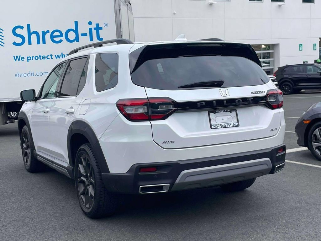 Certified 2023 Honda Pilot Elite image 6