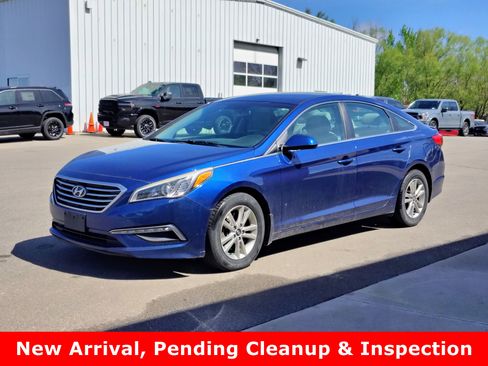 Used 2015 Hyundai Sonata SE w/ Option Group 09 FWD image 1