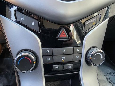 Used 2014 Chevrolet Cruze LS image 12