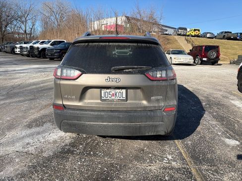 Used 2019 Jeep Cherokee Latitude Plus image 5
