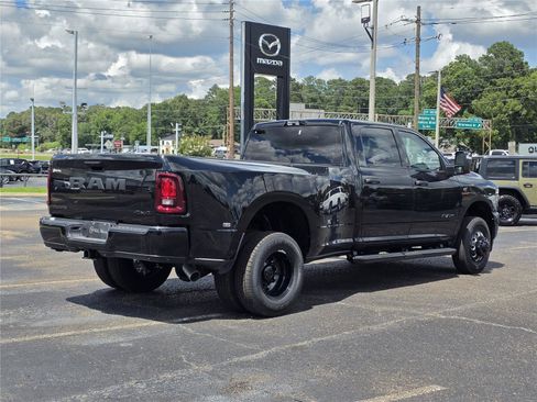 New 2026 RAM 3500 Big Horn AWD/4WD image 5