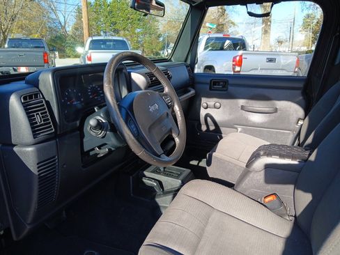 Used 2006 Jeep Wrangler X image 14