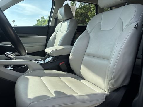 Used 2023 Kia Telluride S w/ S Sunroof Package FWD image 14