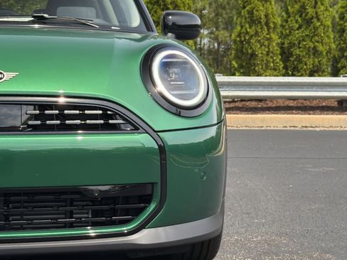New 2026 MINI Cooper 2-Door Hardtop FWD image 21
