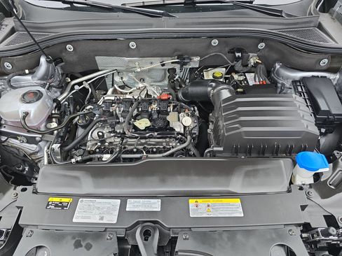 Used 2024 Volkswagen Atlas SE image 26