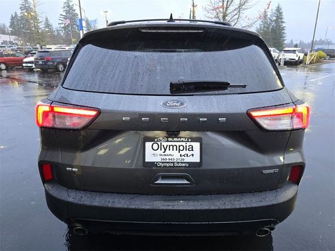 Used 2021 Ford Escape SE w/ SE Sport Appearance Package image 5