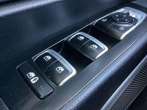 Used 2021 Kia Telluride S FWD image 22