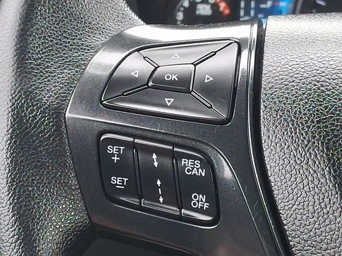 Used 2018 Ford Explorer XLT w/ Equipment Group 202A AWD/4WD image 21
