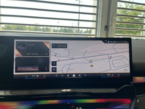 Used 2025 BMW i5 xDrive40 w/ Premium Package image 12