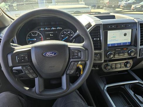 Used 2022 Ford F350 XLT w/ XLT Premium Package AWD/4WD image 16