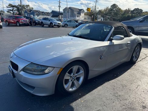 Used 2006 BMW Z4 3.0i image 17