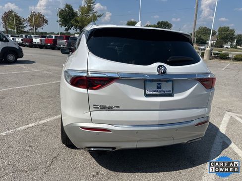 Used 2024 Buick Enclave Essence w/ Experience Buick Package image 27