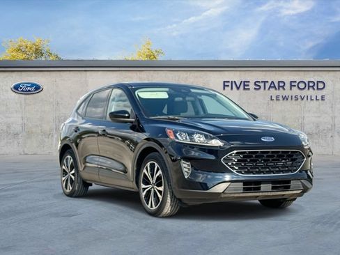 Used 2021 Ford Escape SE w/ SE Sport Appearance Package FWD image 1