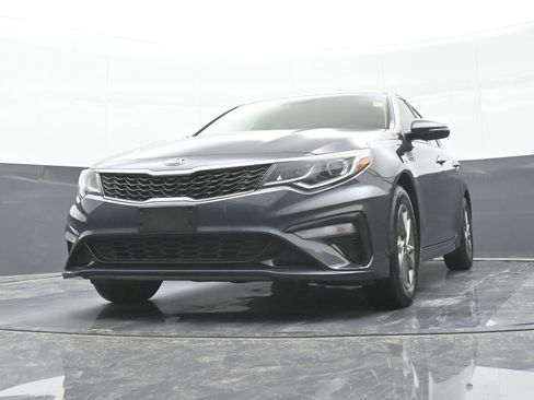 Used 2020 Kia Optima LX image 39