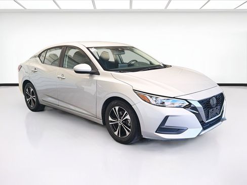 Used 2022 Nissan Sentra SV image 3