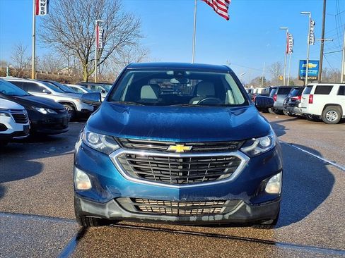 Used 2020 Chevrolet Equinox LT image 2