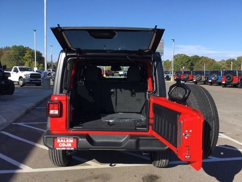 New 2026 Jeep Wrangler Unlimited Sport AWD/4WD image 9